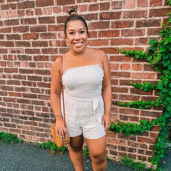 Meet Your Posher, Emily - Picture 5 of 8